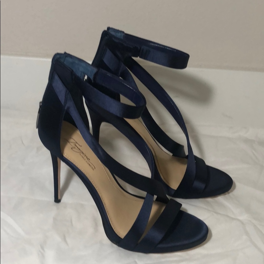 Vince Camuto sz. 7.5 Navy Blue. Worn once